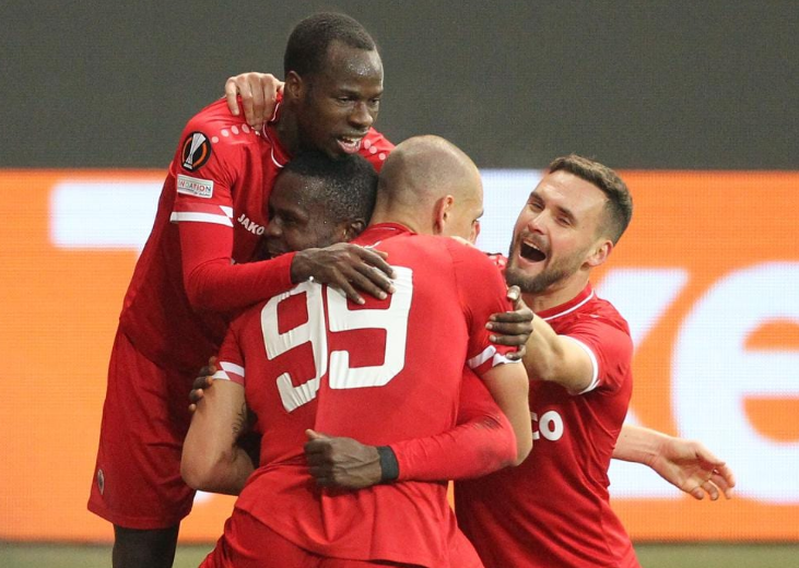 开云体育入口-欧联冲刺阶段再迎强敌;达拉斯独行侠绝杀压哨;主帅态度:压力陡增;医务组通报恢复(独行侠对欧文伤势恢复感到乐观)