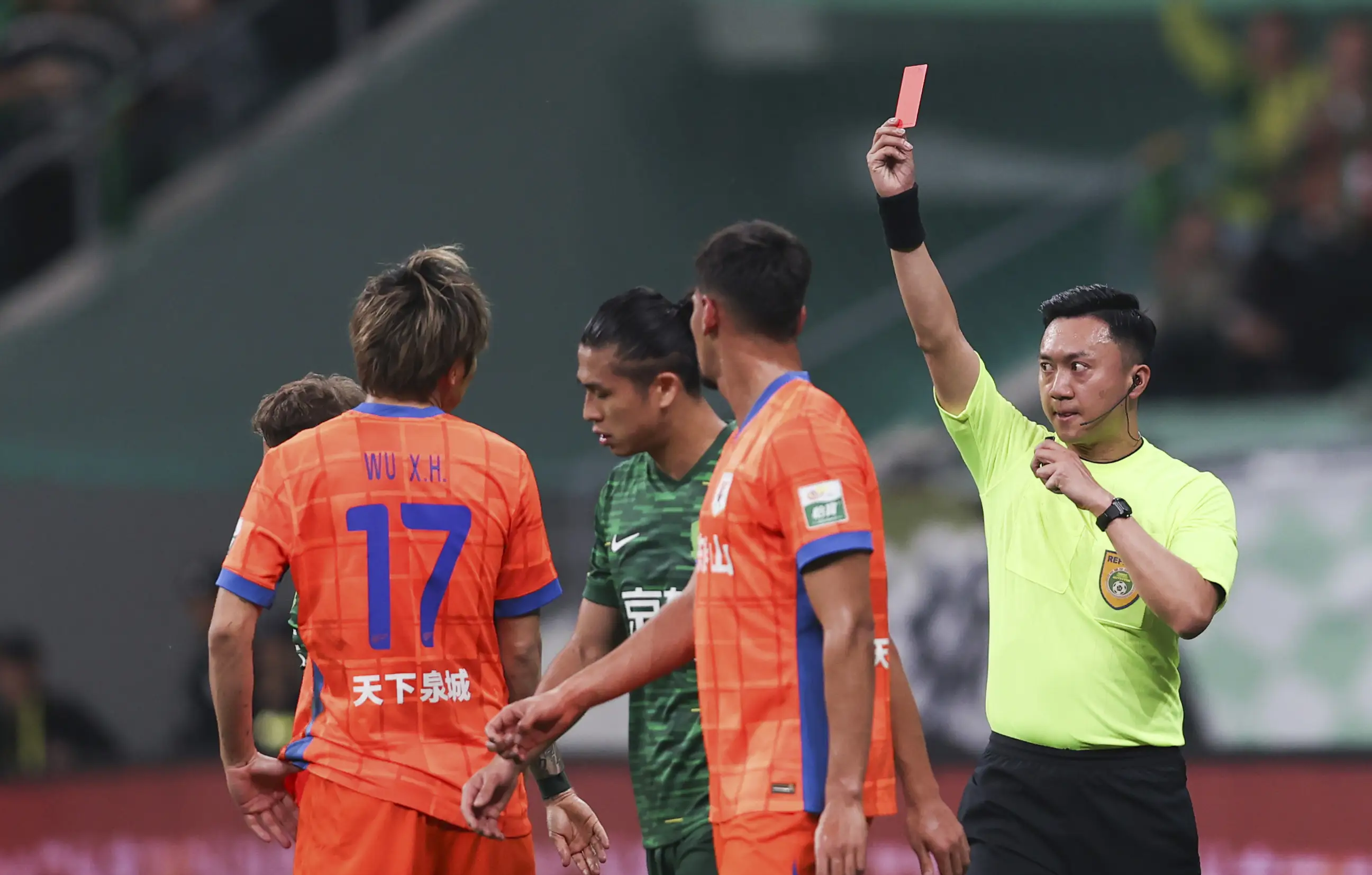 开云娱乐-山东泰山迎德国杯关键赛，今晨主帅复盘，球迷炸锅，资深球员宣示担当的简单介绍